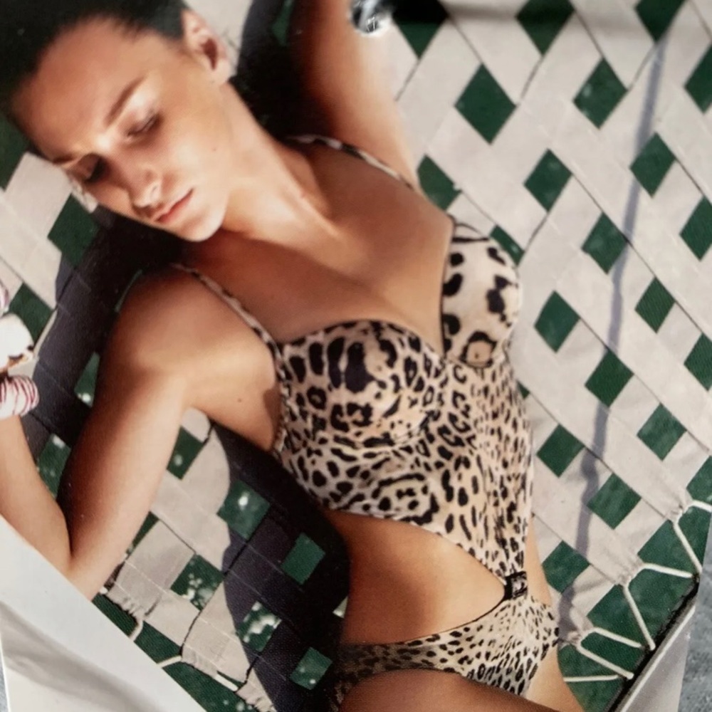 Vintage  Leopard Print One Piece Swimsuit /w Cut Out- Detail -Med